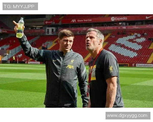 斯洛特442的智慧:伊萨克与埃切维里破密集防守的战术解析 斯洛特442的智慧:伊萨克与埃切维里破密集防守的战术解析